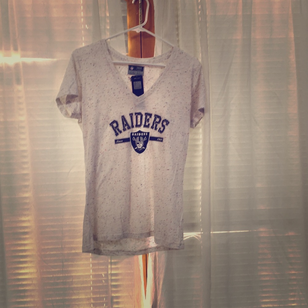 Short sleeve off white Raiders shirt